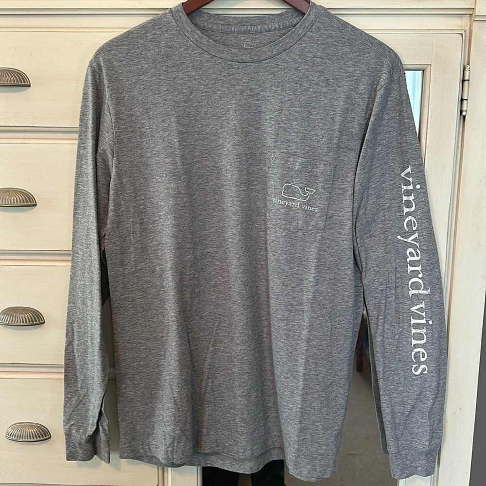Vineyard Vines long sleeved weathered gray pocket tee